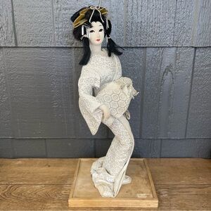 Vintage Nishi Geisha Standing Doll 22.5" Snow Queen Kimono Japanese Figurine